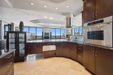 180 E Pearson St #7201, Chicago, IL 60611 photo 9
