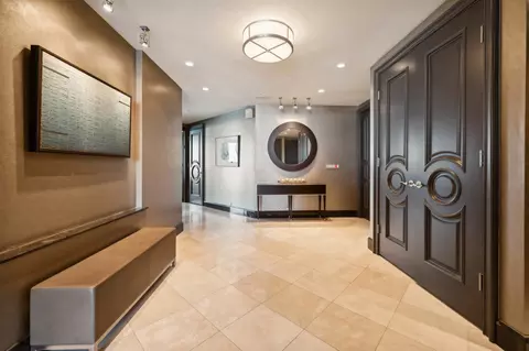 180 E Pearson St #7201, Chicago, IL 60611 photo 2
