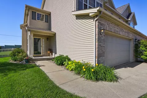 4613 Copper Ridge Rd, Champaign, IL 61822