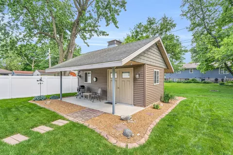 Exterior - 501 E Cedar Ln, Monticello, IL 61856 photo 11 of 13