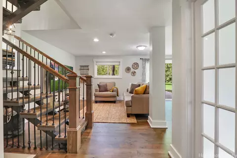 Entry Way - 116 Sharon Dr, Sleepy Hollow, IL 60118 photo 2 of 2