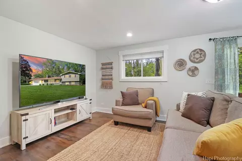 Living - 116 Sharon Dr, Sleepy Hollow, IL 60118 photo 3 of 3