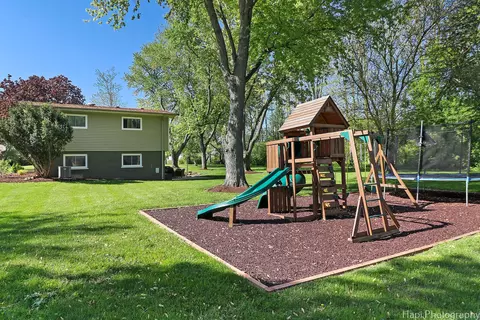 Exterior - 116 Sharon Dr, Sleepy Hollow, IL 60118 photo 7 of 7