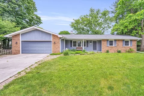1808 Myra Ridge Ct, Urbana, IL 61802