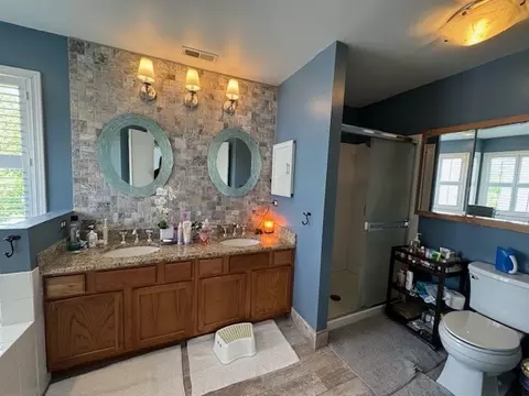 Bath - 149 E Old Mill Trl, Antioch, IL 60002 photo 4 of 6