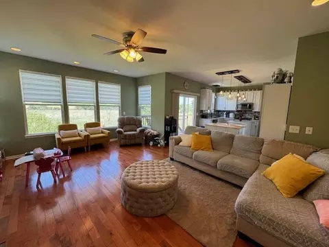 Living - 149 E Old Mill Trl, Antioch, IL 60002 photo 2 of 4