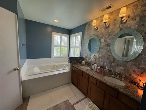 Bath - 149 E Old Mill Trl, Antioch, IL 60002 photo 3 of 6