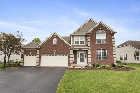 1285 Hall St, Sugar Grove, IL 60554