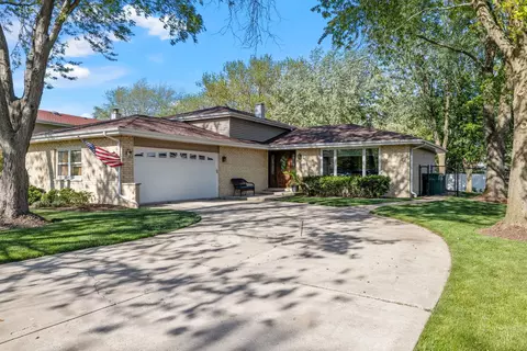 15307 Orlan Brook Dr, Orland Park, IL 60462
