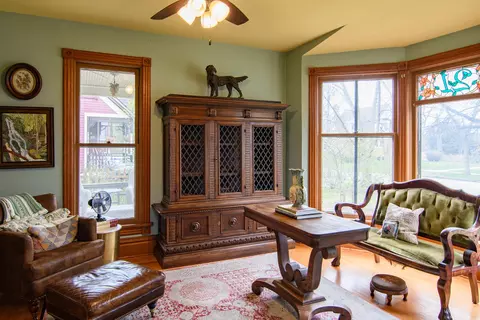 Living - 21 N Porter St, Elgin, IL 60120 photo 1 of 3