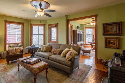 Living - 21 N Porter St, Elgin, IL 60120 photo 2 of 3