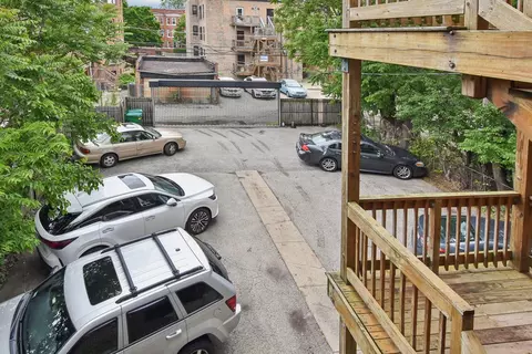 Exterior - 700 E 51st St #2W, Chicago, IL 60615 photo 5 of 5