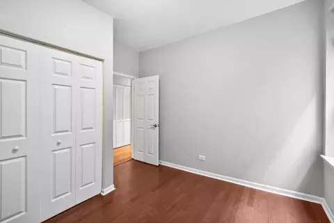 Bedroom - 700 E 51st St #2W, Chicago, IL 60615 photo 2 of 4