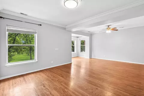 Living - 700 E 51st St #2W, Chicago, IL 60615 photo 1 of 4