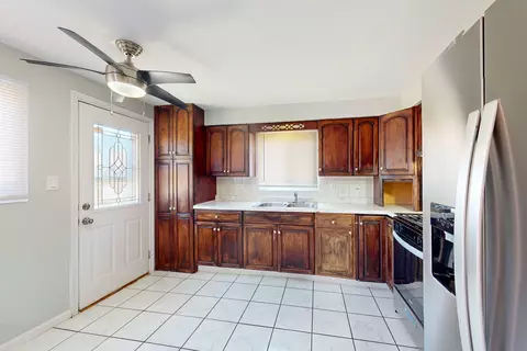 330 Dover Ln, Des Plaines, IL 60018 photo 16