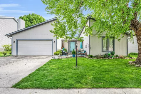 1811 Ridge Park Rd, Urbana, IL 61802