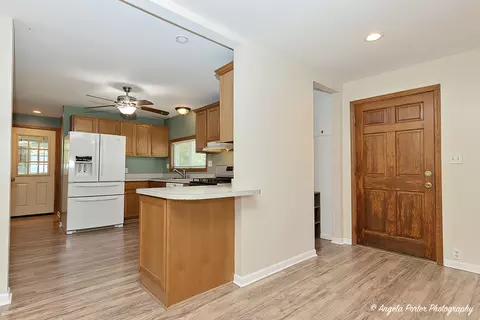 26357 W Blackhawk Ave, Ingleside, IL 60041 photo 3