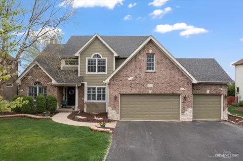 5715 Rosinweed Ln, Naperville, IL 60564