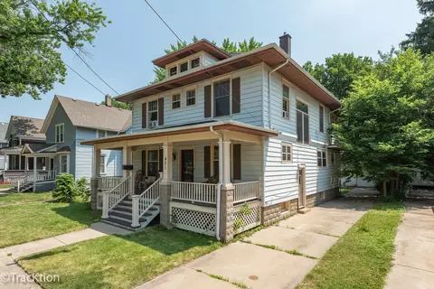 431 Blackhawk St, Aurora, IL 60506