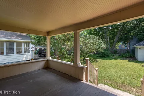 Exterior - 431 Blackhawk St, Aurora, IL 60506 photo 6 of 7