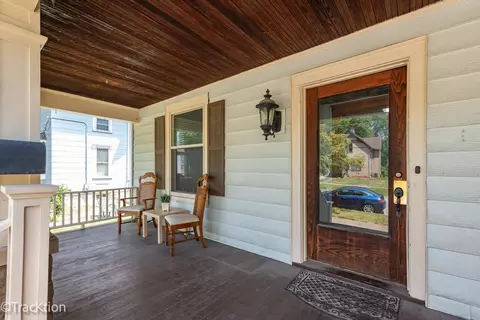 Exterior - 431 Blackhawk St, Aurora, IL 60506 photo 2 of 7