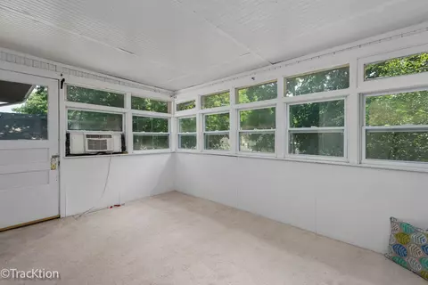 Exterior - 431 Blackhawk St, Aurora, IL 60506 photo 4 of 7