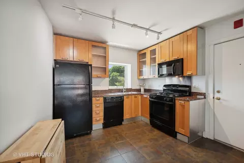 Kitchen - 143 Callan Ave #3E, Evanston, IL 60202 photo 1 of 1