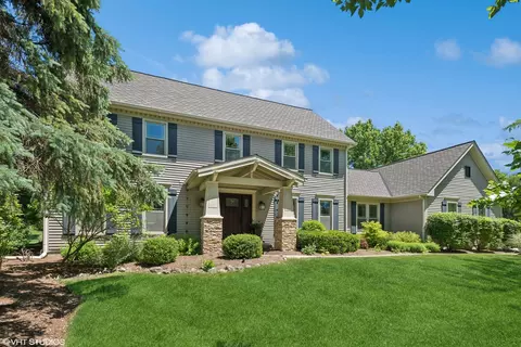 662 Bent Ridge Ln, Barrington, IL 60010