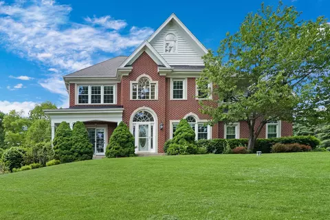 16229 W Foxglove Ln, Wadsworth, IL 60083