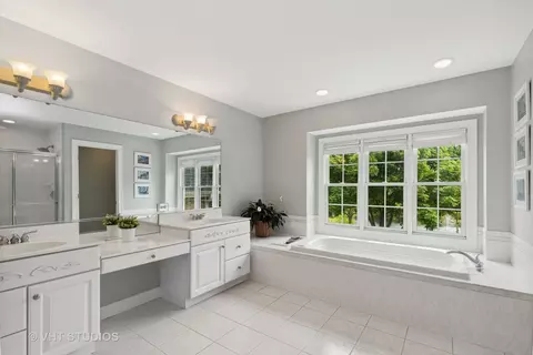 956 Danielson Ct, Gurnee, IL 60031 photo 14