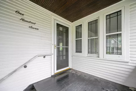 107 E Jefferson Ave, Wheaton, IL 60187 photo 5