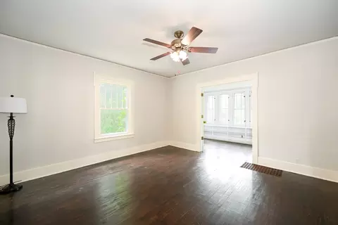 107 E Jefferson Ave, Wheaton, IL 60187 photo 9