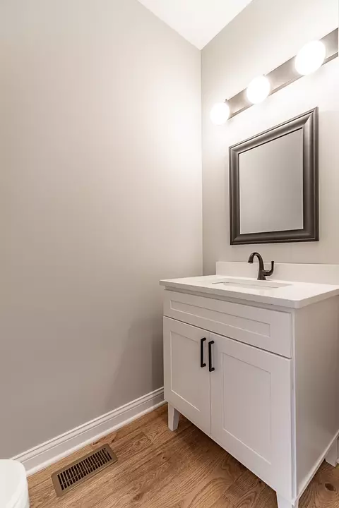 Bath - 8601 Clark Pl, Crown Point, IN 46307 photo 1 of 4