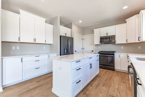 Kitchen - 8601 Clark Pl, Crown Point, IN 46307 photo 2 of 2