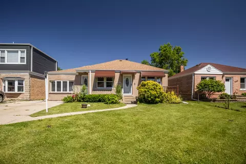 3033 Ernst St, Franklin Park, IL 60131