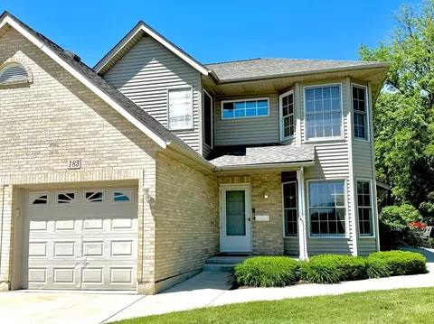 183 Mclaren Dr N #F, Sycamore, IL 60178