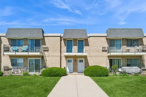 1430 N Evergreen Ave #2DS, Arlington Heights, IL 60004