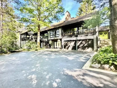 6 Tanglewood Ct, Hawthorn Woods, IL 60047