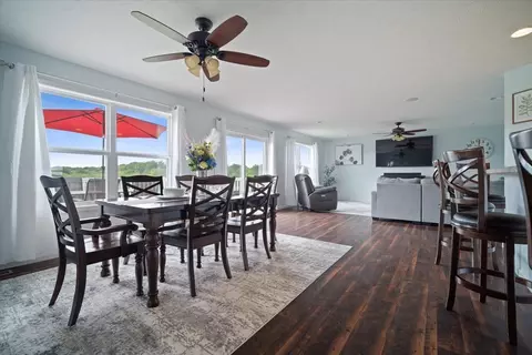 Dining - 10901 Lake Rd, Dewitt, IL 61735 photo 1 of 1