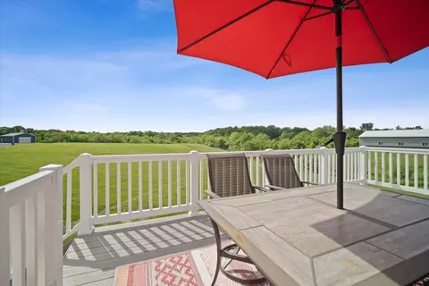 Exterior - 10901 Lake Rd, Dewitt, IL 61735 photo 4 of 6