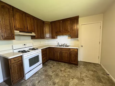 711 Watson Dr, Genoa, IL 60135 photo 6