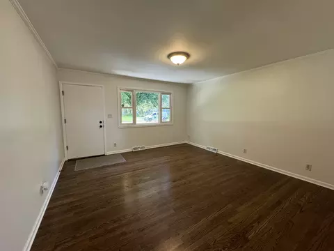 711 Watson Dr, Genoa, IL 60135 photo 4