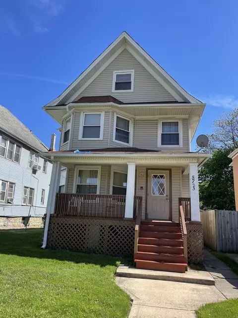 5723 W Race Ave, Chicago, IL 60644
