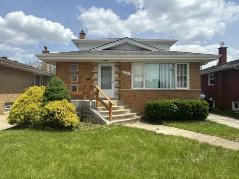 9421 S Ridgeway Ave, Evergreen Park, IL 60805