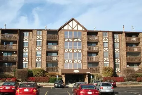 10420 Circle Dr #17, Oak Lawn, IL 60453