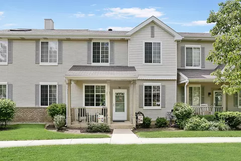 31 Freesia Dr, Romeoville, IL 60446