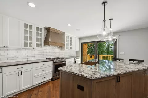 Kitchen - 268 Stonegate Rd, Trout Valley, IL 60013 photo 3 of 3