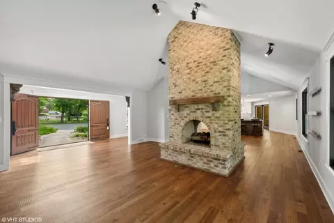 Living - 268 Stonegate Rd, Trout Valley, IL 60013 photo 1 of 5