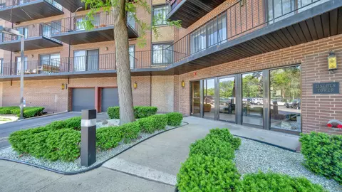 7601 N Lincoln Ave #514, Skokie, IL 60077