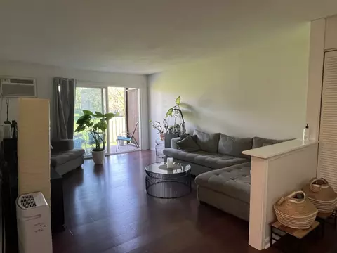 725 Hill Dr #206, Hoffman Estates, IL 60169 photo 3
